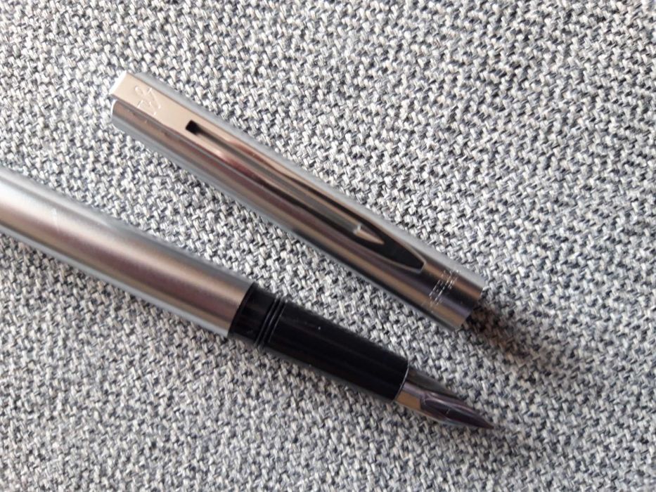 Caneta de tinta permanente "WATERMAN"