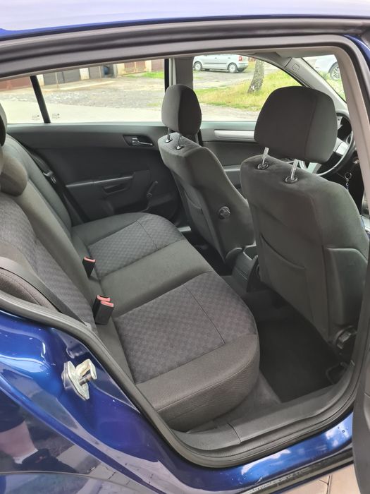 Opel Astra H dwa kpl Kół spalanie 5.5l klimatyzacja