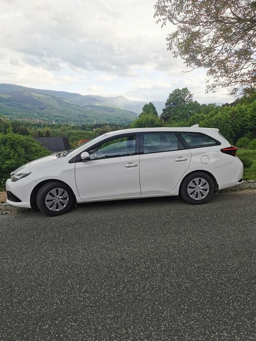 Toyota Auris 1.3 2016r