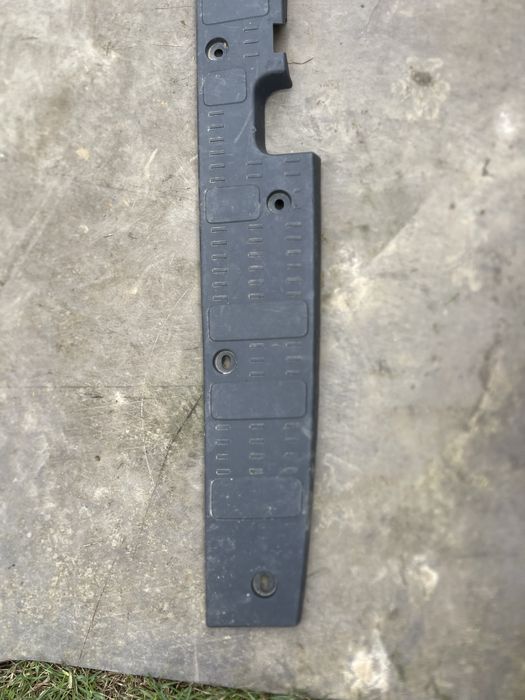 Oslona pasa bagaznika tyl listwa vw crafter ll 16>