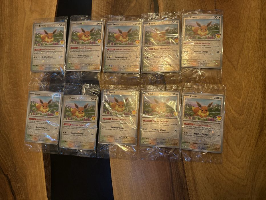 Promo Eevee pokemon day  Fabrycznie zamkniete