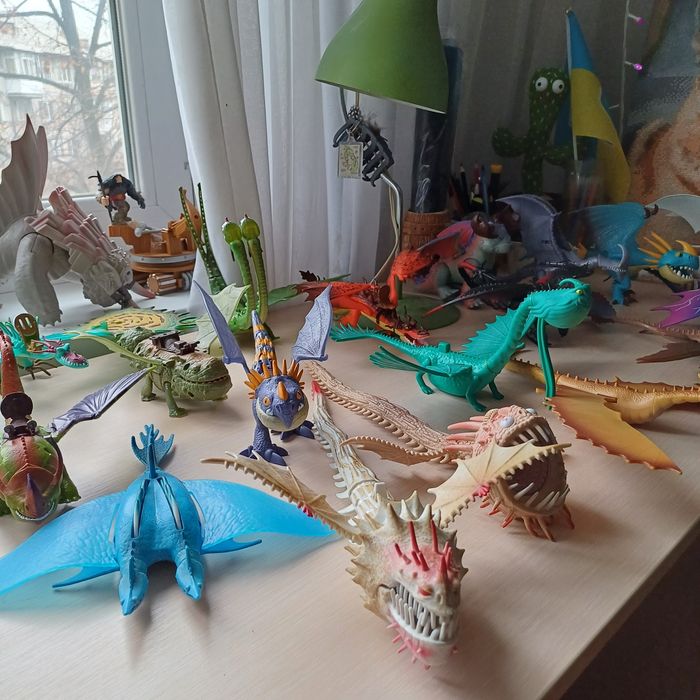 Багато різних драконів