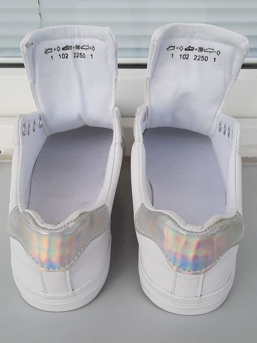 Buty damskie sneakersy Graceland - białe, stylowe, rozmiar 37