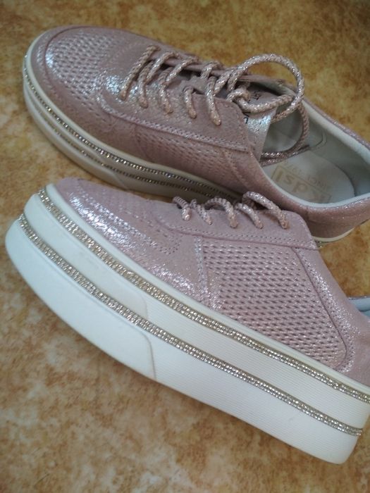 Кросівки перфорація, туфлі, лофери