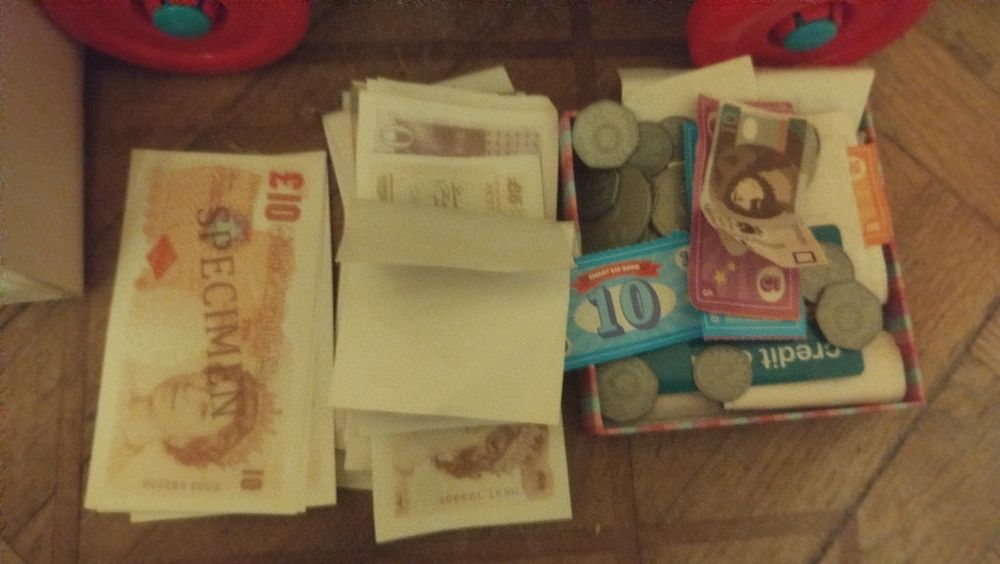 Zabawa w sklep produkty kasa wózek pieniążki