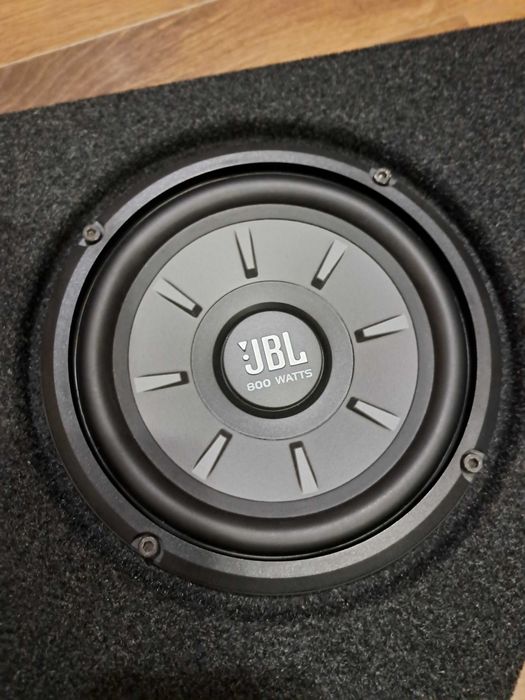 Subwoofer w boczek basser + JBL do VW Golf IV hatchback