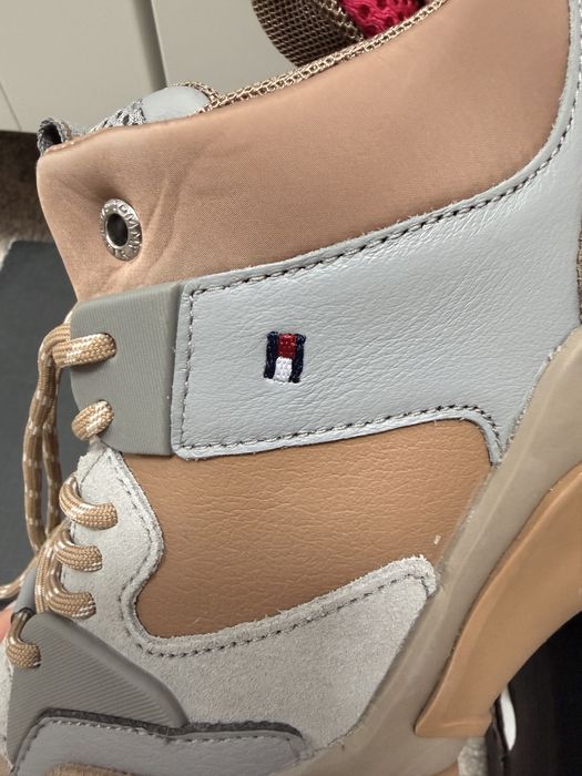 Nowe Tommy Hilfiger brazowe beżowe szare adidasy jesień buty oryginalne