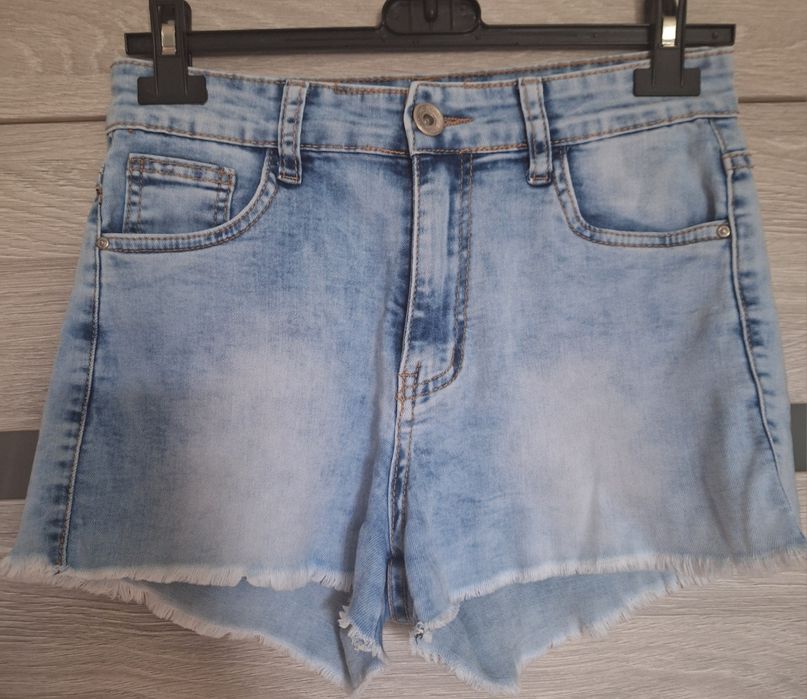 Spodenki jeansowe r.38