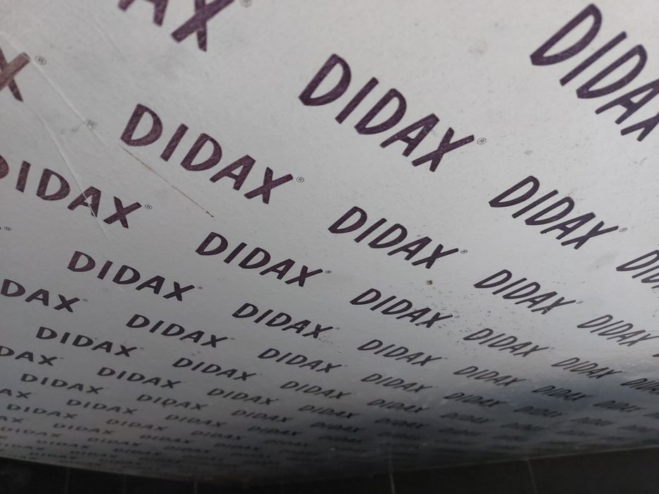 Quandro branco magnetico didax porcelana em bom estado 120x150cm