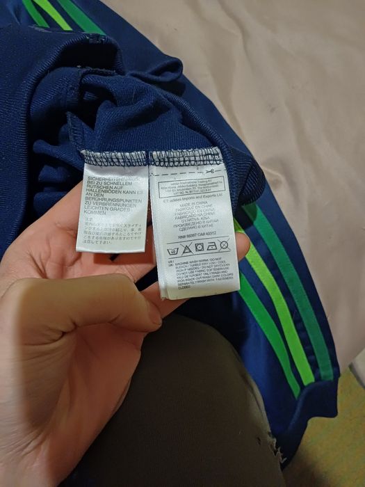 олимпійка адідас з зеленими лампасами