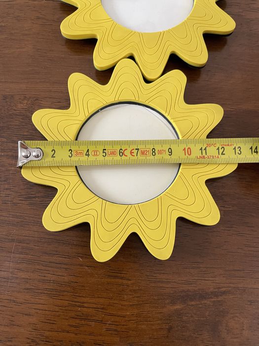 Pair of Magnetic Frames64751677535873122