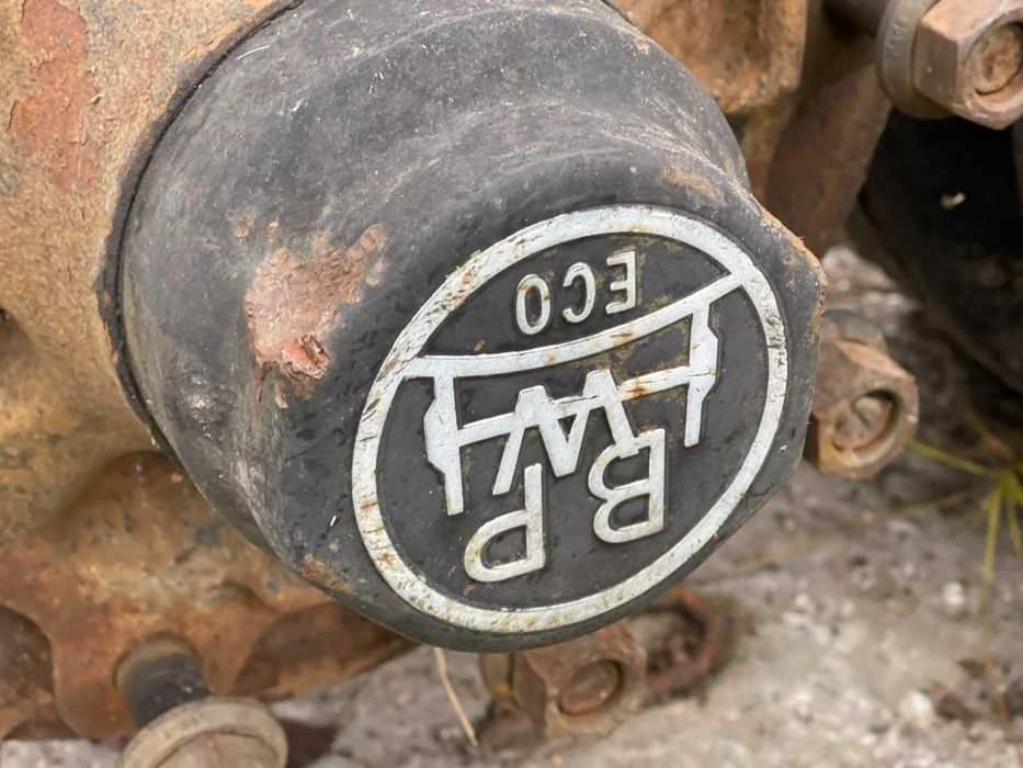 Вісі та ресори до напівпричипів