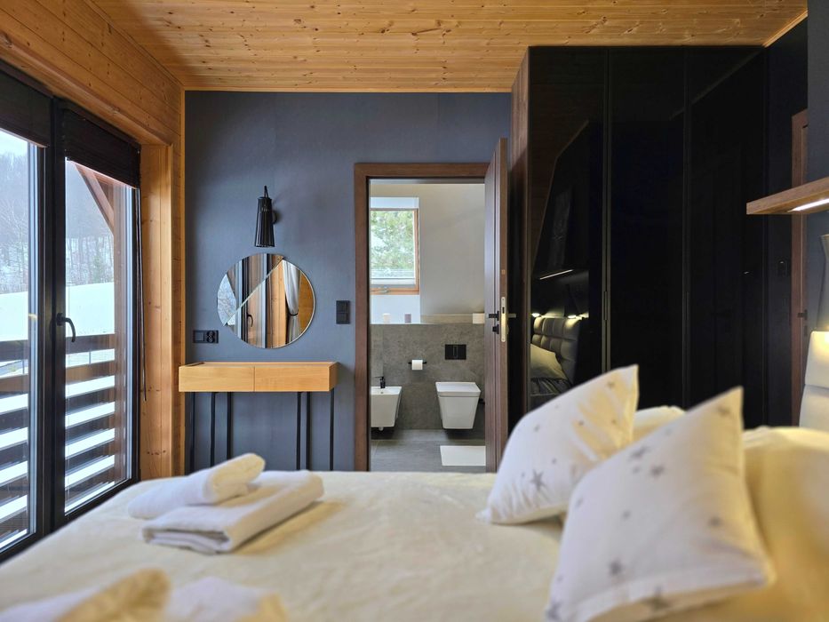 Dom z prywatną balią i widokiem na las Beskid Niski