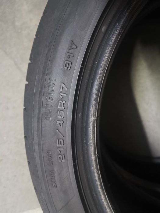 Pneus 215/45/17 goodyear