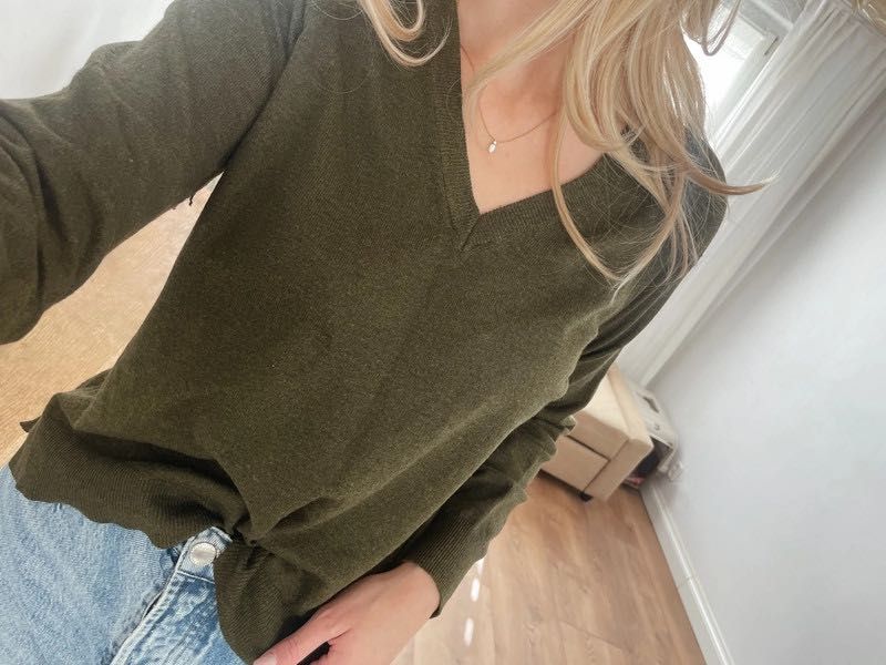 Primark Basic minimalizm sweter z dekoltem w serek grunge #2512