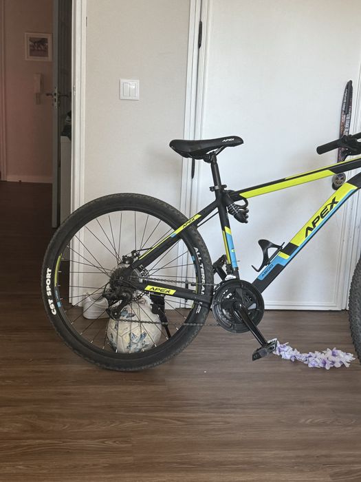 Bicicleta acompanhada com um cadeado seguro!