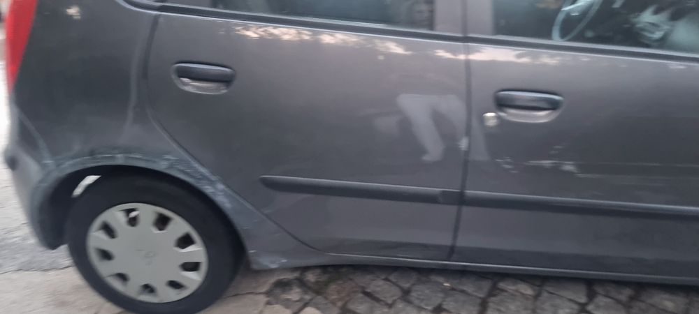 Carro  Mitsubishi