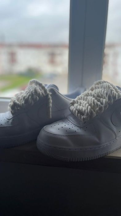 Air  force brancos em ótimo estado