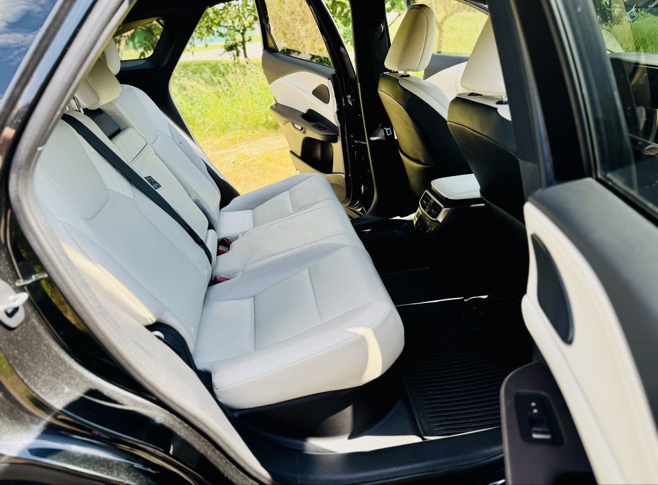 Lexsus RX350 2023рік 2.4 AWD Premium V