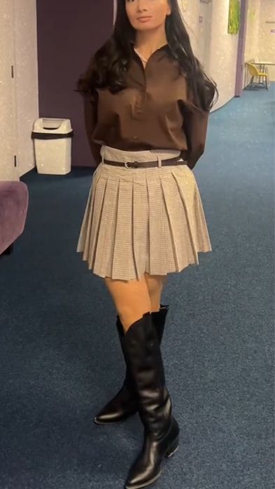 Стильна та гарна сорочка з спідницею!