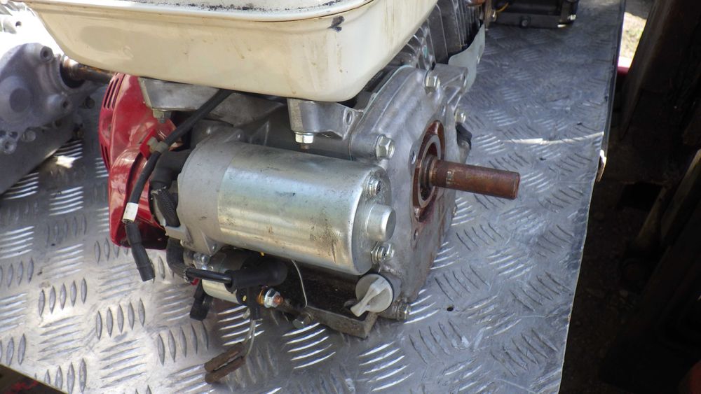 Honda  Japoński Silnik Spalinowy  Oryginalny  Seria G / GX + Czesci