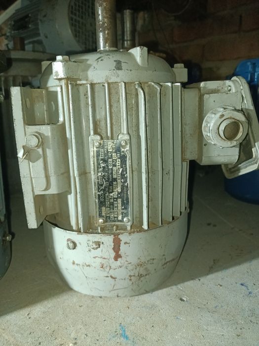 Электродвигатель 0.75 квт 1000 об фланцевый, електромотор фланець