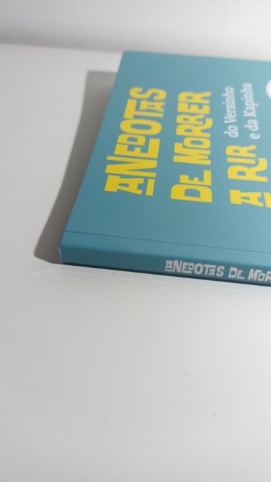 Livro Anedotas de Morrer a Rir do Versinho e da Kapinha