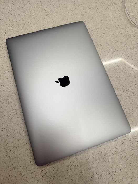 MacBook Pro 16” 2019