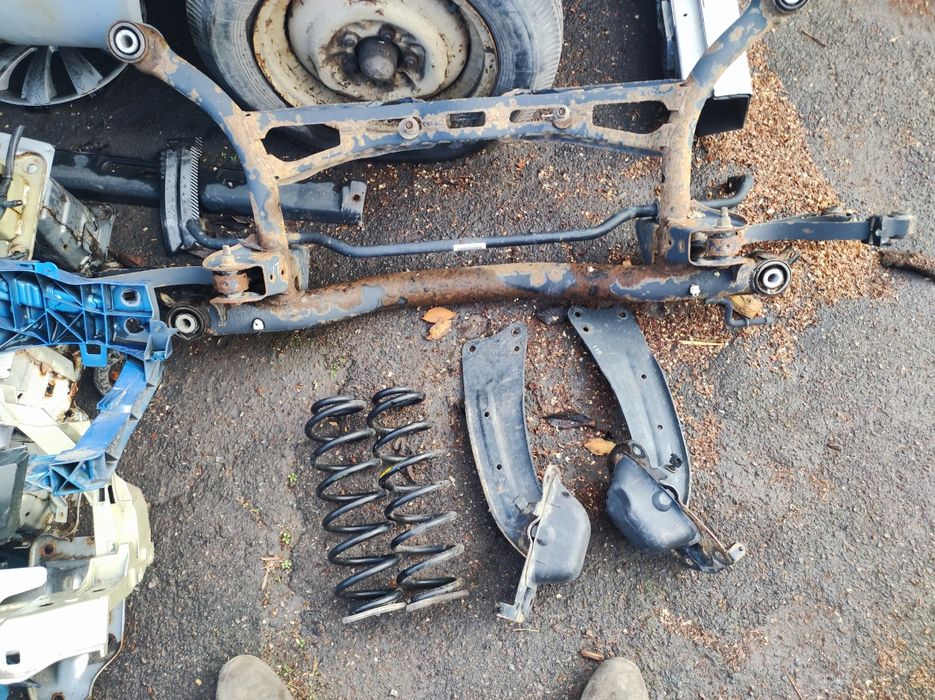 Пружини задні Пассат б6 Volkswagen Passat b6