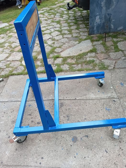 Stojak pod silnik zaburtowy