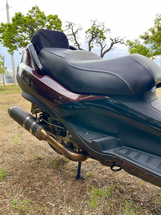 Трицикл PIAGGIO MP3 250RL