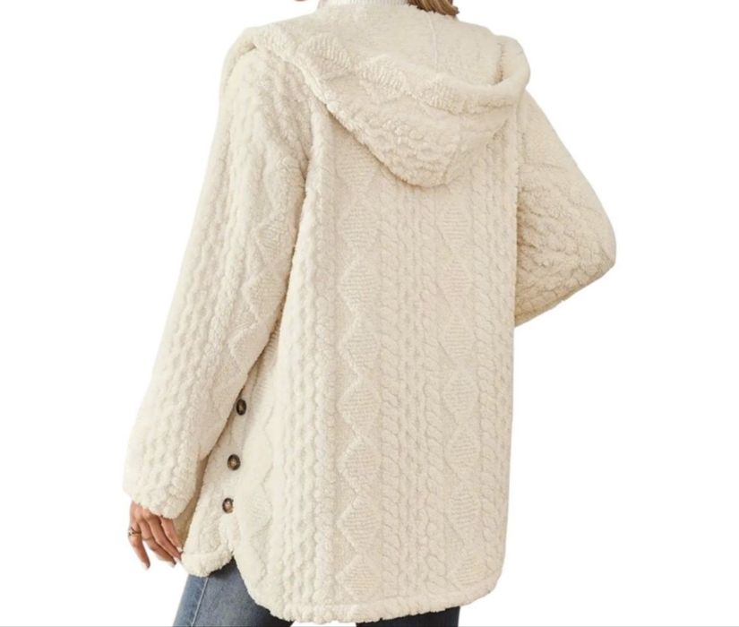 Продам новий кардиган- « тедди» молочного кольору,розмір М,