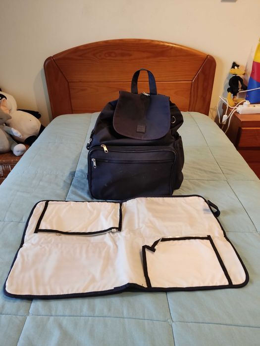 Mochila de suporte para utensílios do bébé