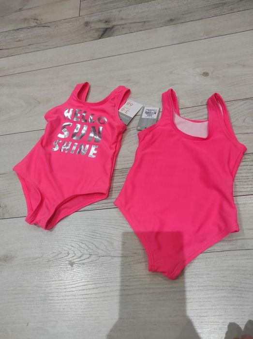Stroje kąpielowe dla bliźniaczek Primark