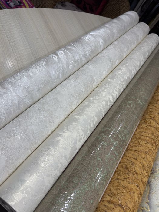 Розпродаж високоякісних метрових шпалер