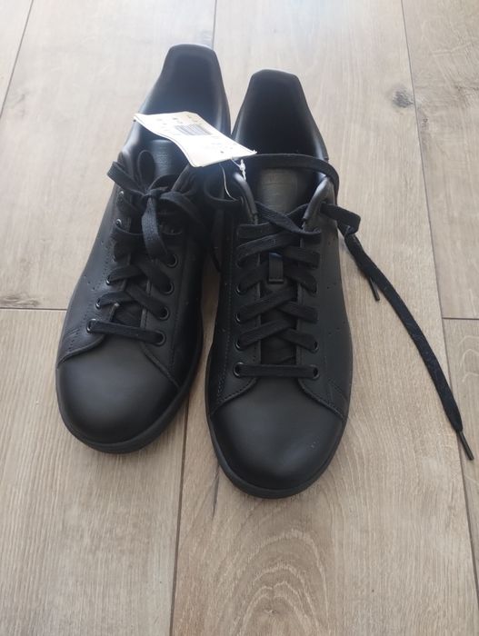 Кроссовки Адидас