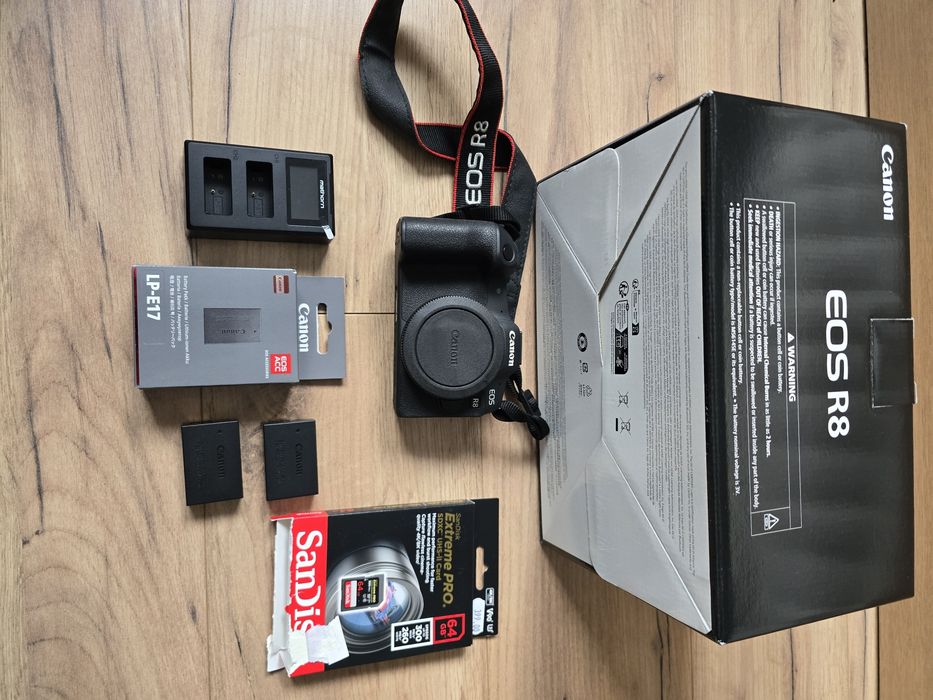 Aparat CANON EOS R8 + dodatkowa oryginalna BATERIA + karta SDXC 64GB