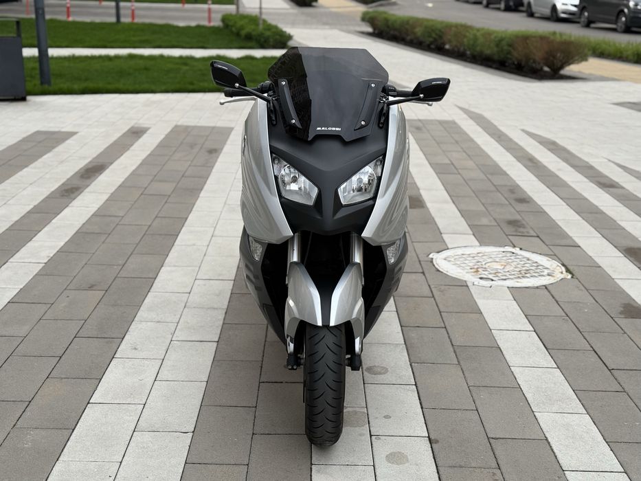 BMW C600 Sport макси-скутер