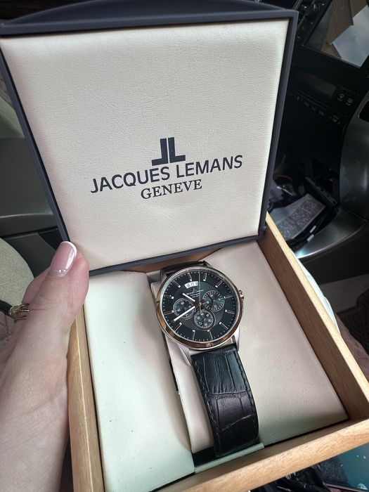 Годинник JACQUES LEMANS 1-1542A