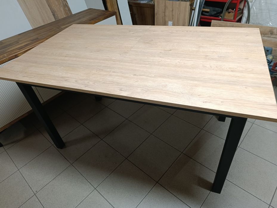 Stół rozkładany nowy