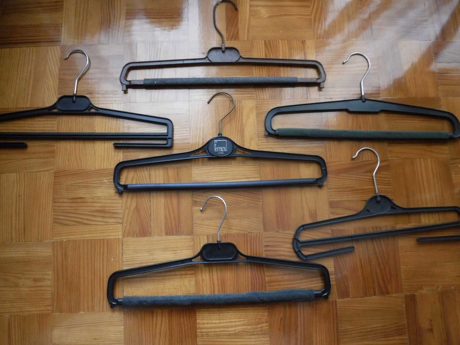 Cabides de pinças em metal ou plástico - Cruzetas Novas