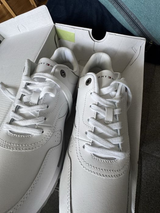 Tommy Hilfiger 44 białe meskie