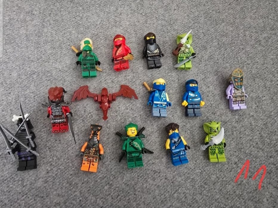 Lego ninjago mix minifigurek 120szt.