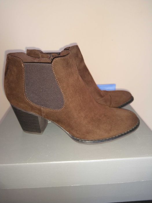 Botki,      szablety