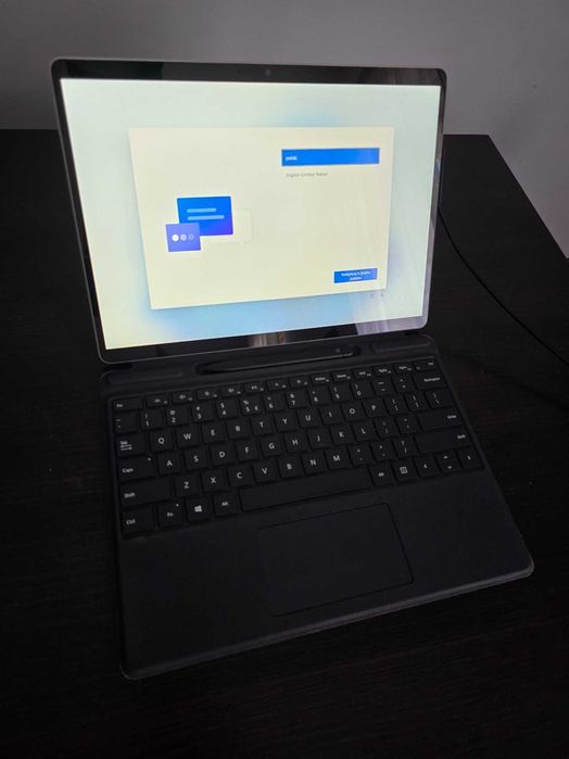 Laptop Microsoft Surface Pro X z klawiaturą I piórem