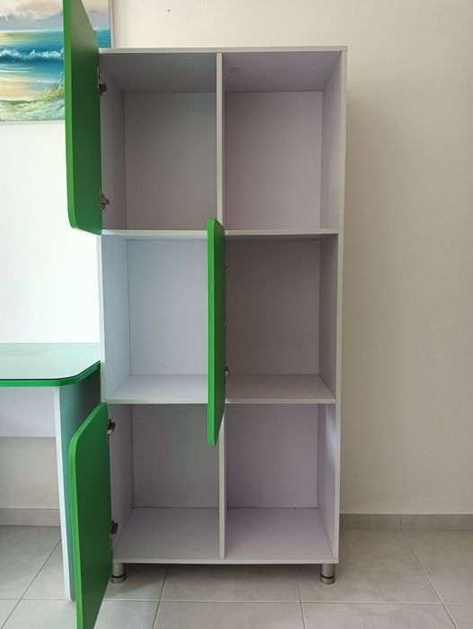 Vendo conjunto de estante mais secretária.