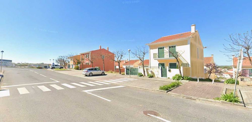 Lote de Terreno 222M² para construção Moradia T3 +1 Projeto aprovado e pronto a iniciar construção.