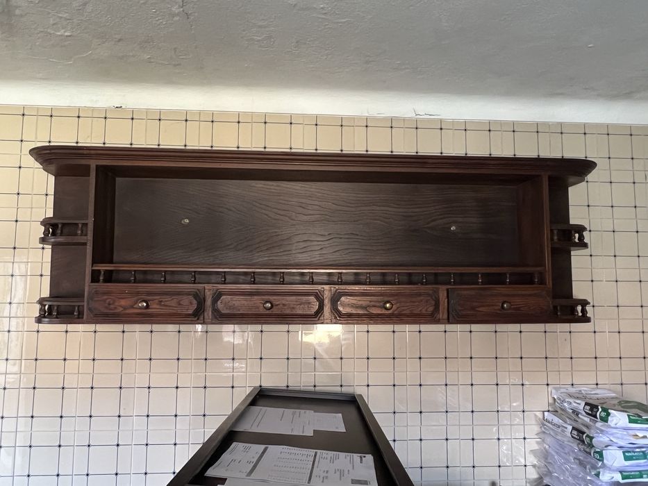 Mobilia antiga para despachar