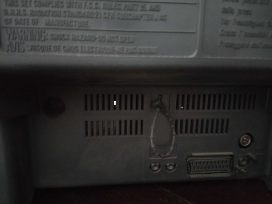 Televisão Samsung 50cm (20") 2ª mão em perfeito funcionamento.