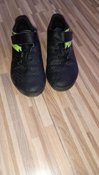 Buty turfy piłkarskie kipsta